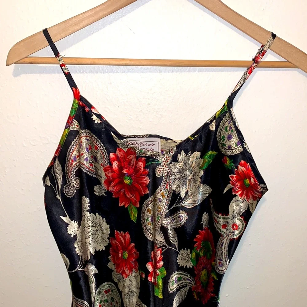 California Dynasty 80’s Black Floral Vintage Nightie - Picture 3 of 6